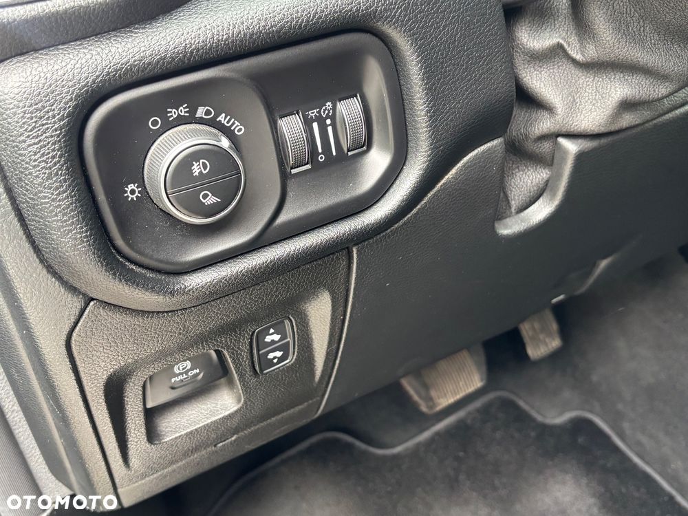 RAM 1500 Crew Cab Laramie - 23