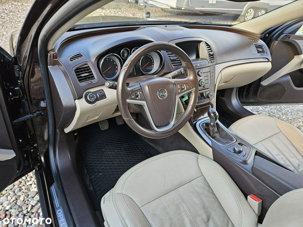 Opel Insignia - 8