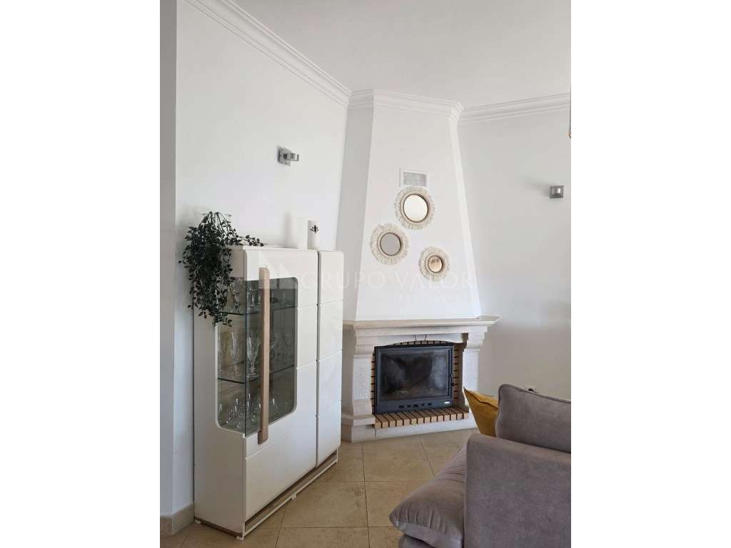 Apartamento T1+1 em Condomínio Fechado | Carvoeira | Barril - Junto... - Grande imagem: 2/17