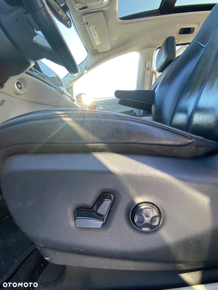 Chrysler Pacifica - 23