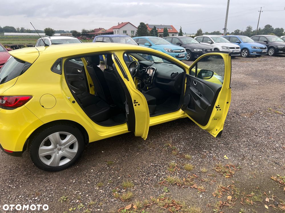 Renault Clio - 11