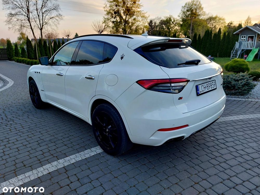 Maserati Levante Q4 GranSport - 10