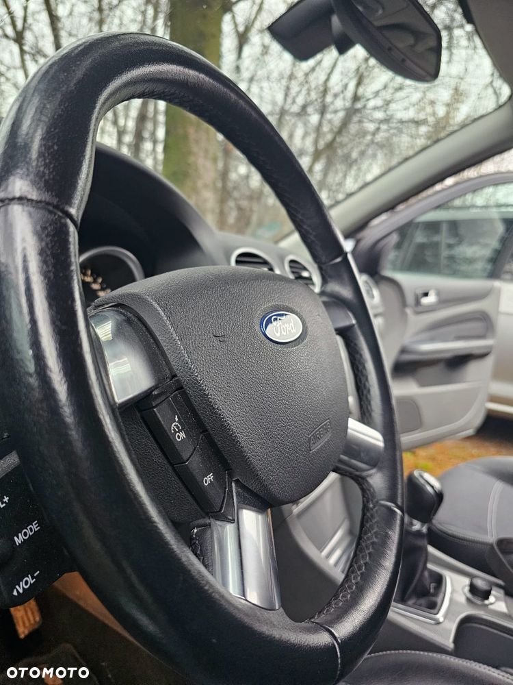 Ford Focus 1.6 16V Titanium - 31