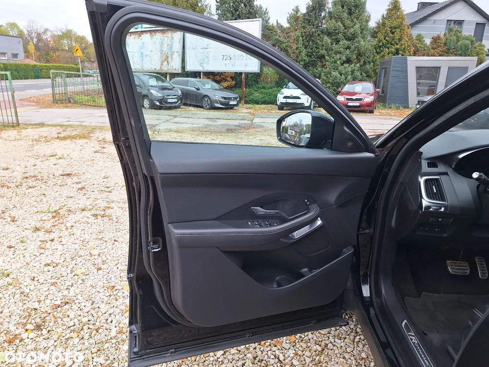 Jaguar E-Pace 2.0 i4D AWD R-Dynamic - 16