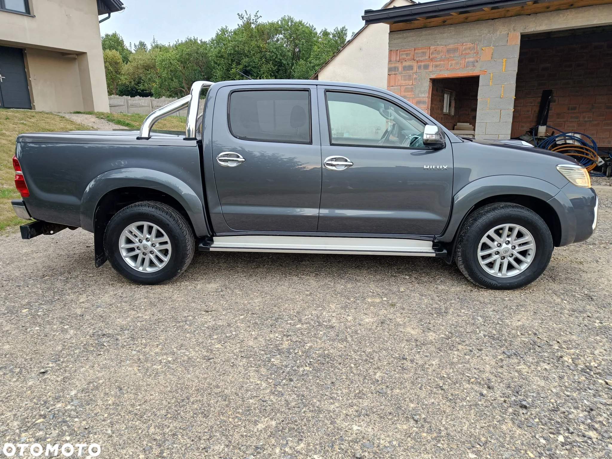 Toyota Hilux 3.0 D-4D SR5 - 4
