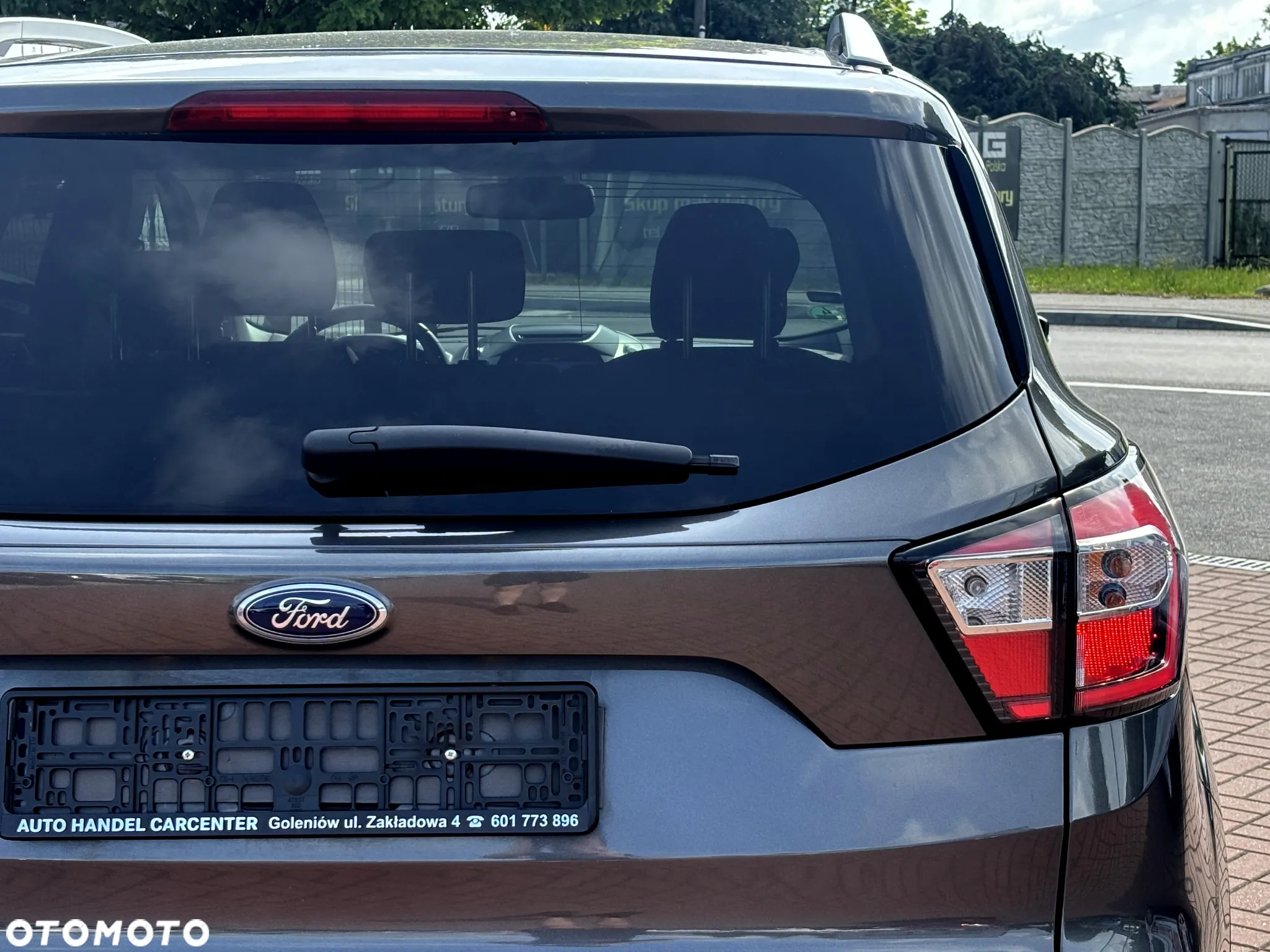 Ford Kuga 1.5 EcoBoost 2x4 Titanium - 9