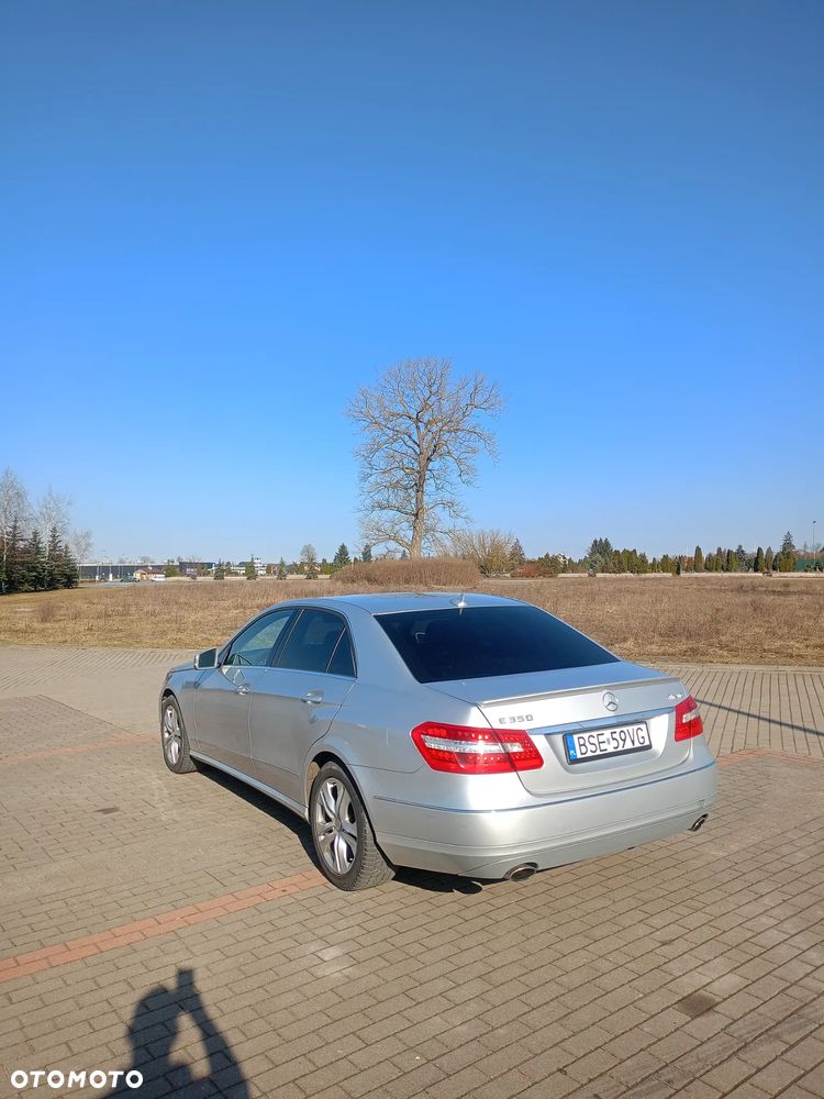 Mercedes-Benz Klasa E 350 4Matic 7G-TRONIC - 4