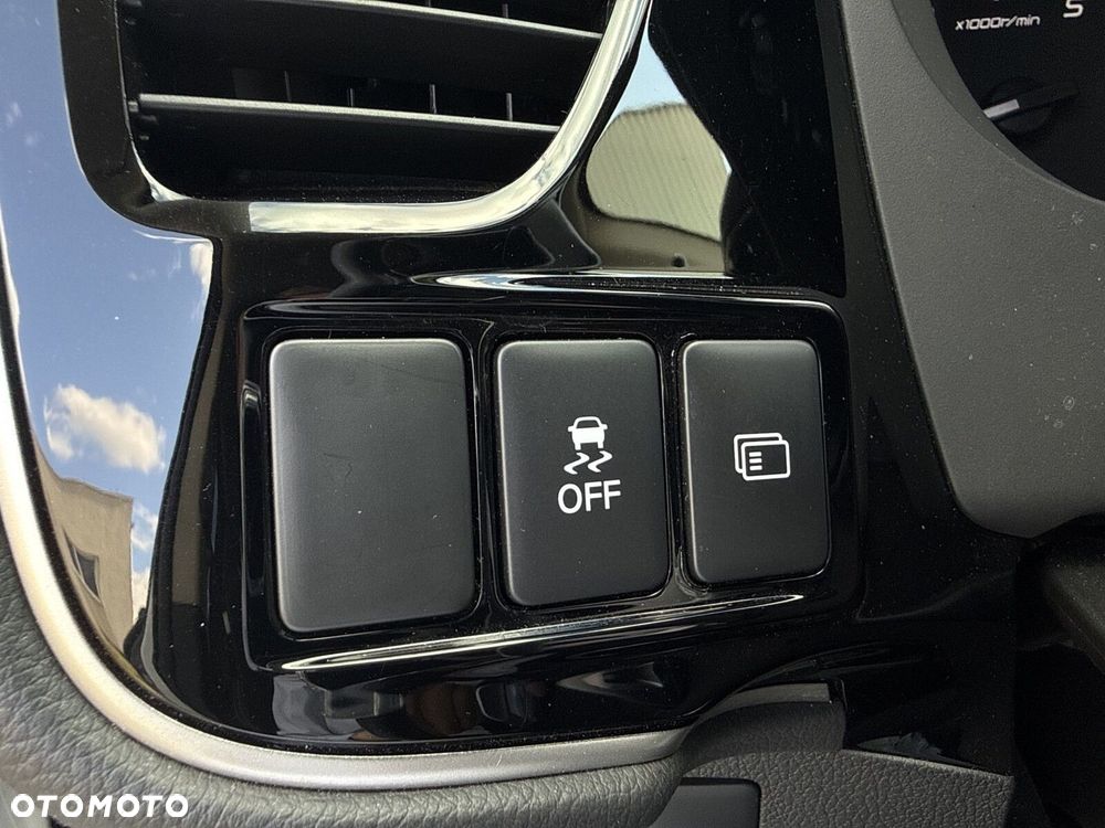 Mitsubishi Outlander 2.0 Intense + 4WD CVT - 12