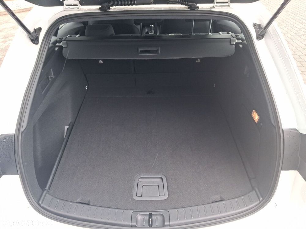 Toyota Corolla 2.0 Hybrid Comfort - 13