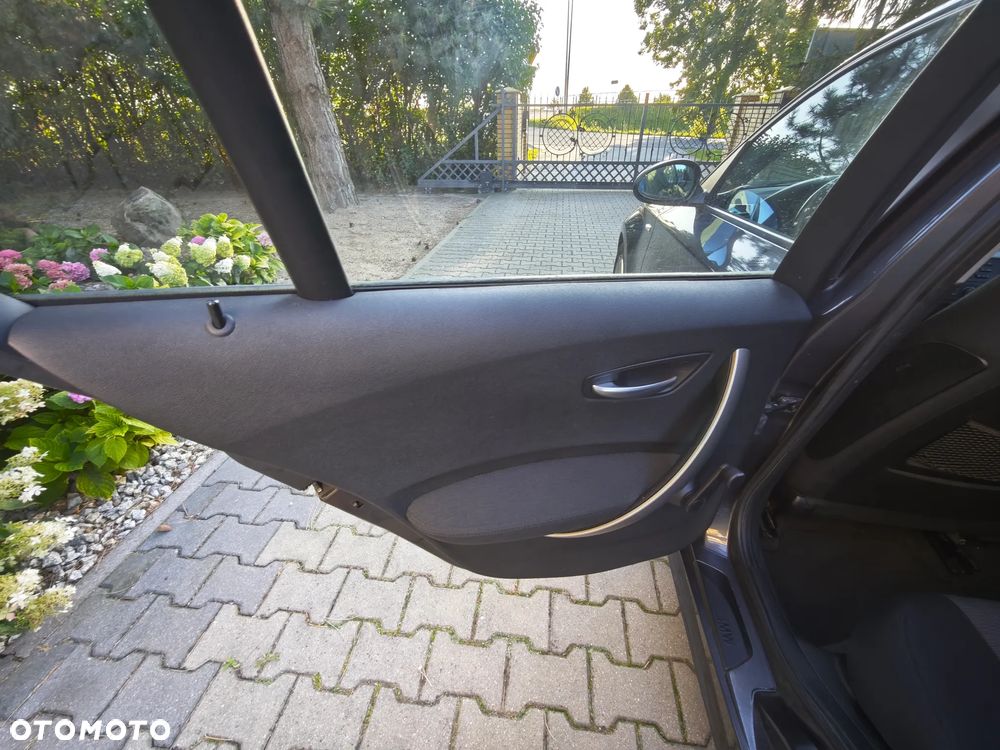 BMW Seria 1 118i - 24