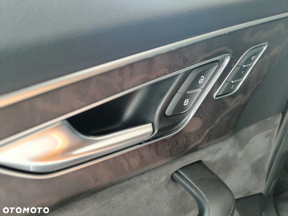 Audi Q8 - 30