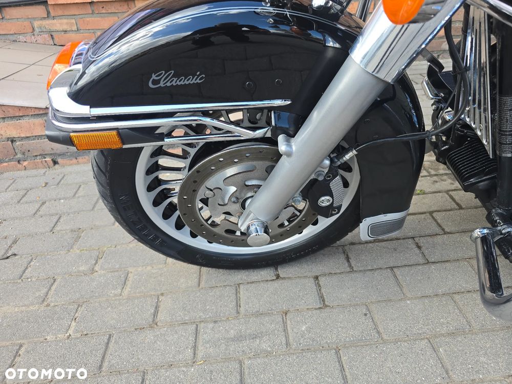 Harley-Davidson FLHT Electra Glide Standard - 21