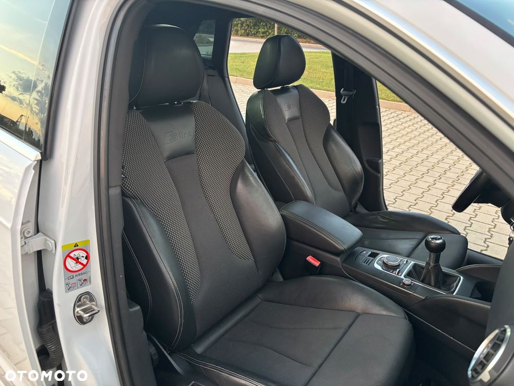 Audi A3 Sportback 2.0 TDI S line Sportpaket - 15