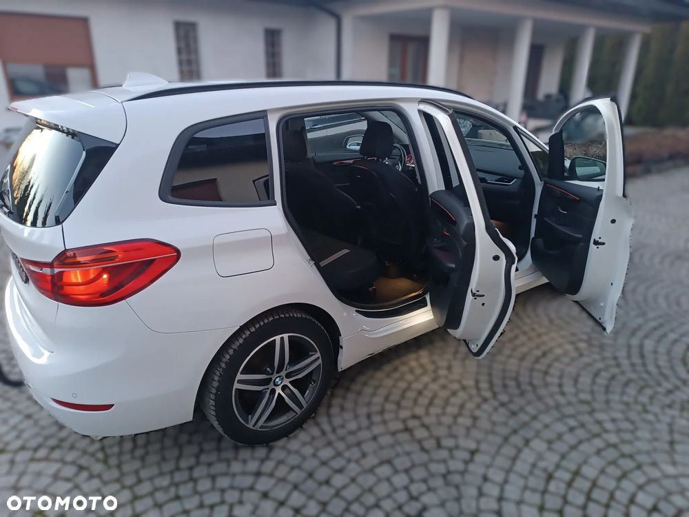 BMW Seria 2 218d Sport Line - 16