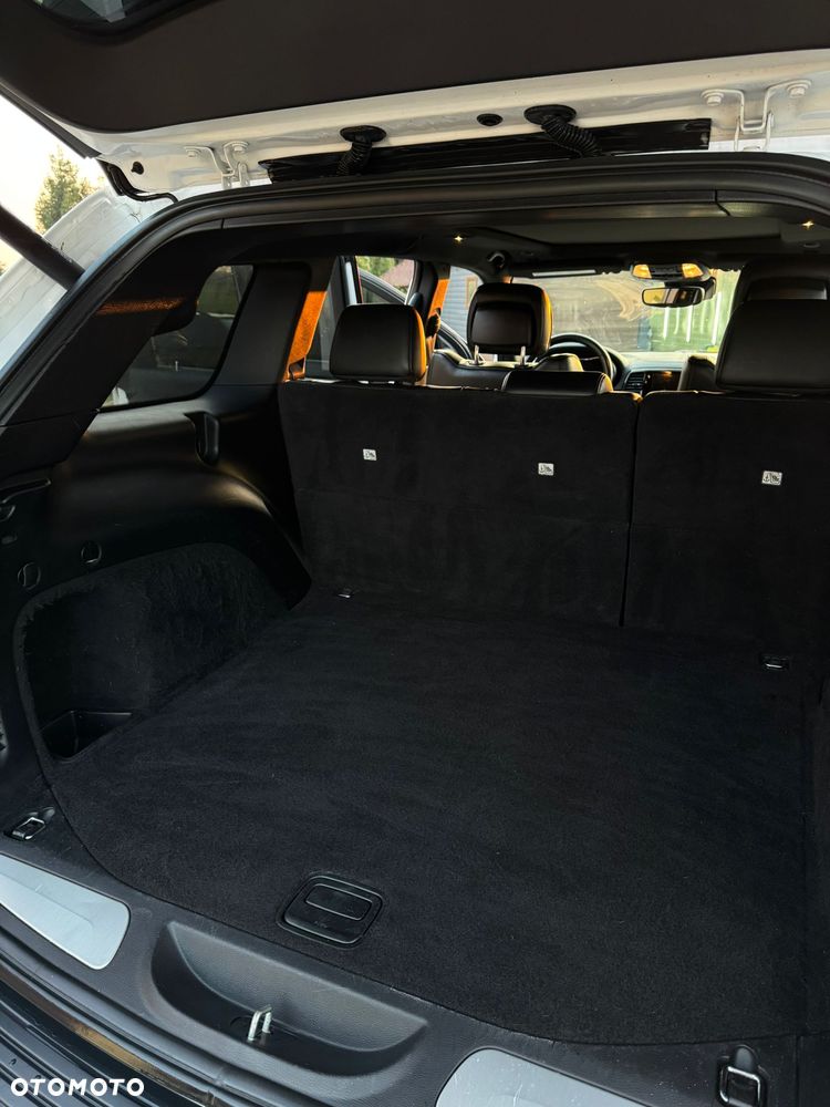 Jeep Grand Cherokee 5.7 V8 HEMI Summit - 16