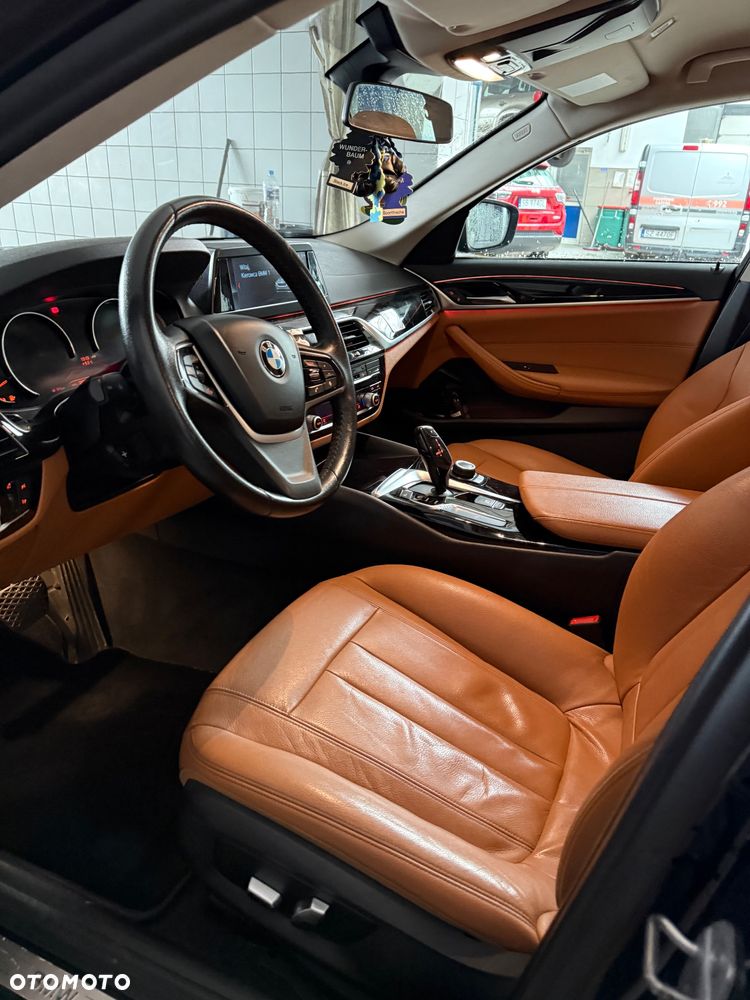 BMW Seria 5 520i M Sport Edition - 12