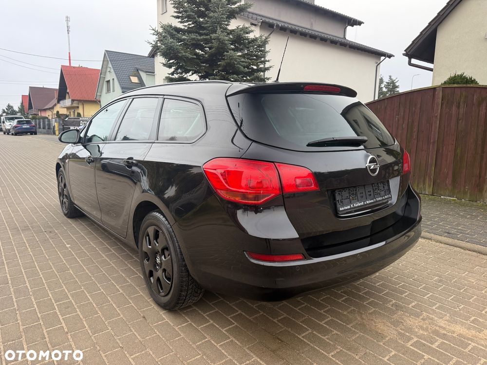 Opel Astra 1.6 ECOFLEX Start/Stop Edition - 4