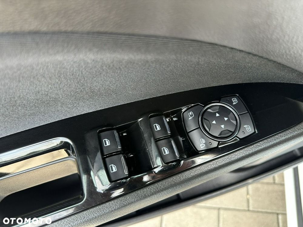 Ford Mondeo SW 2.0 EcoBlue Titanium - 22