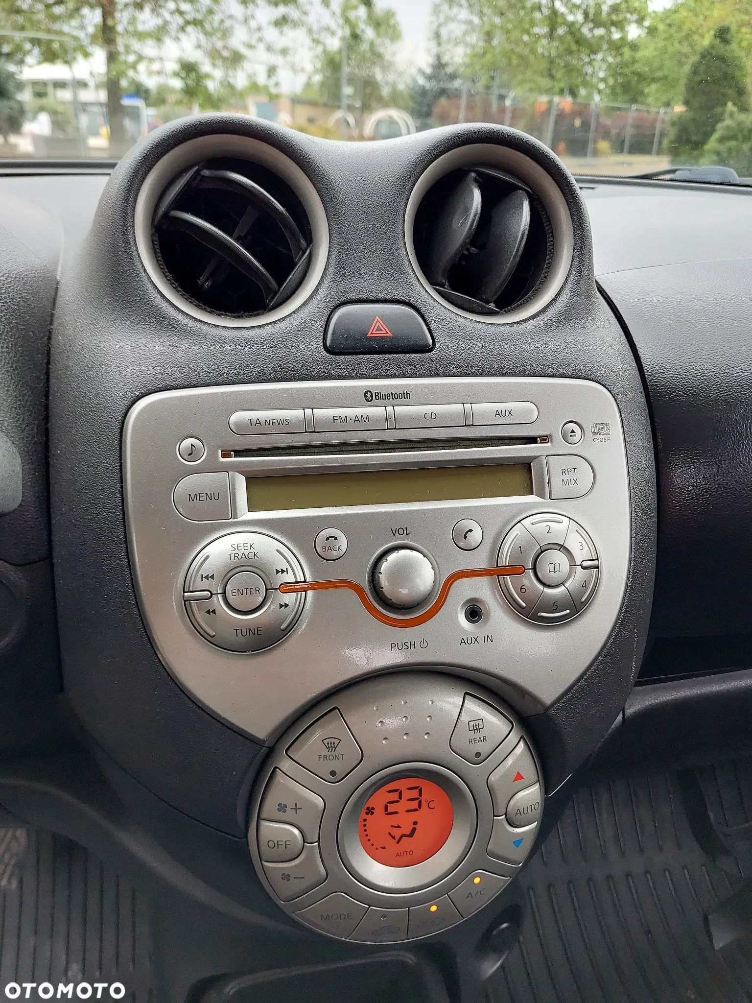 Nissan Micra 1.2 Elle - 11