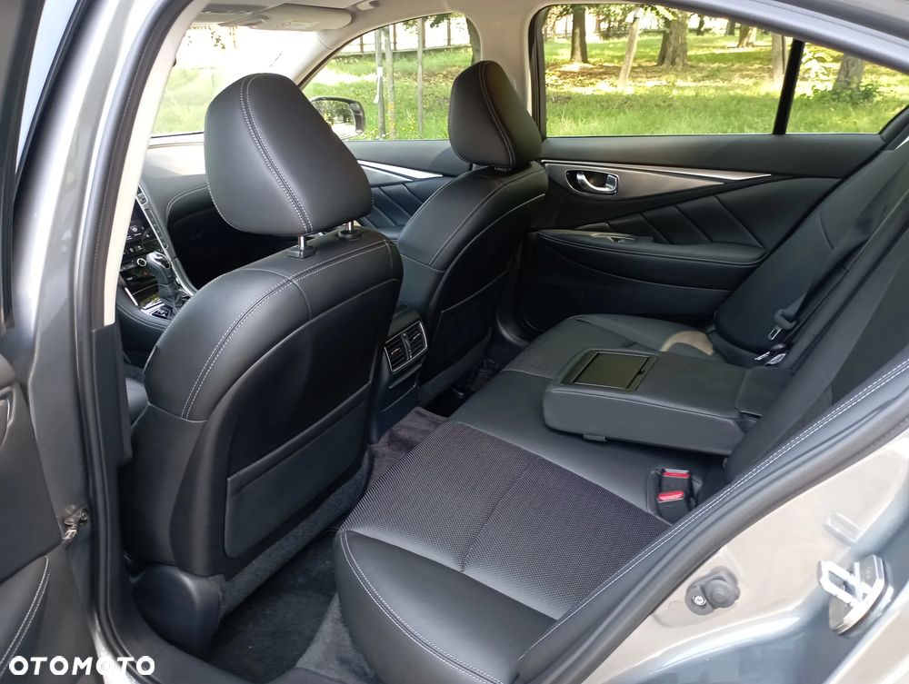 Infiniti Q50 2.0t Premium Sound Studio by Bose - 11