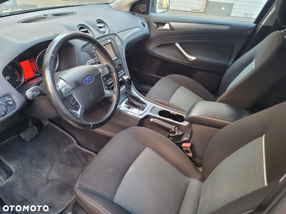 Ford Mondeo 2.0 TDCI Business Edition - 28