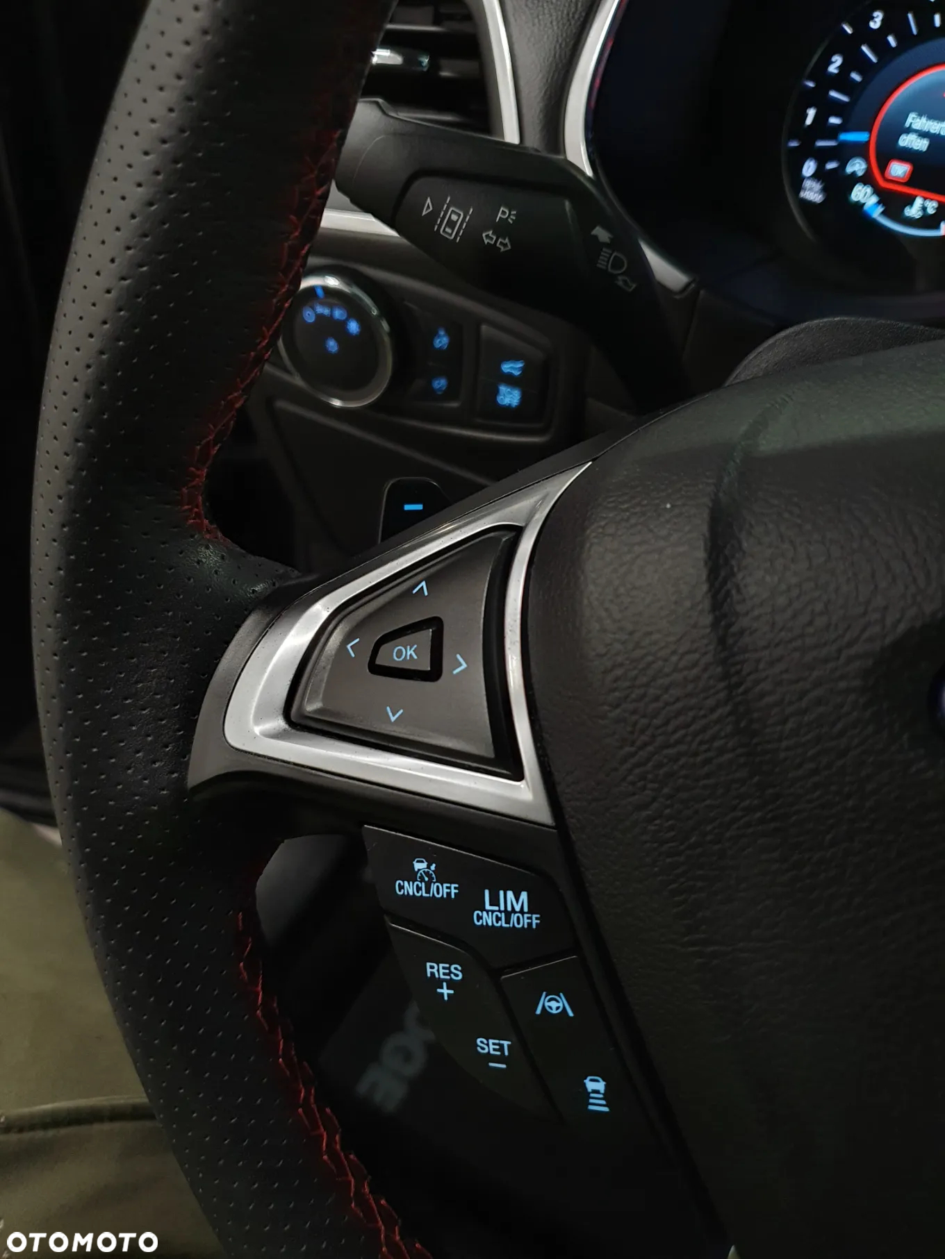 Ford Edge 2.0 EcoBlue Twin-Turbo 4WD ST-Line - 19