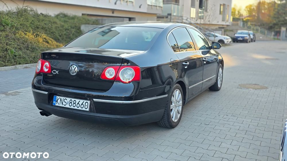 Volkswagen Passat 2.0 FSI Comfortline - 6