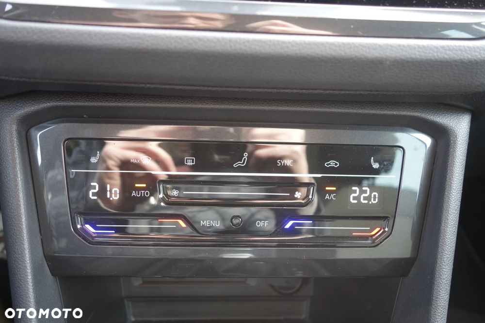 Volkswagen Tiguan 2.0 TSI 4Mot Elegance DSG - 24