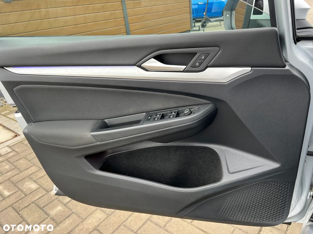 Volkswagen Golf - 20