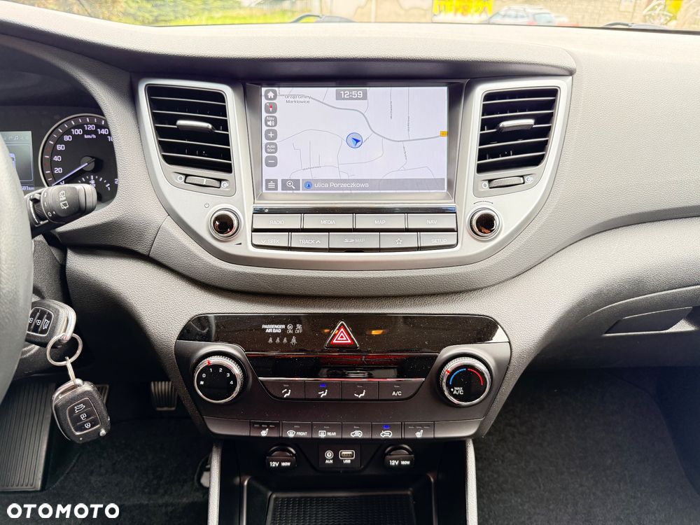 Hyundai Tucson blue 1.6 GDi 2WD Navi - 19