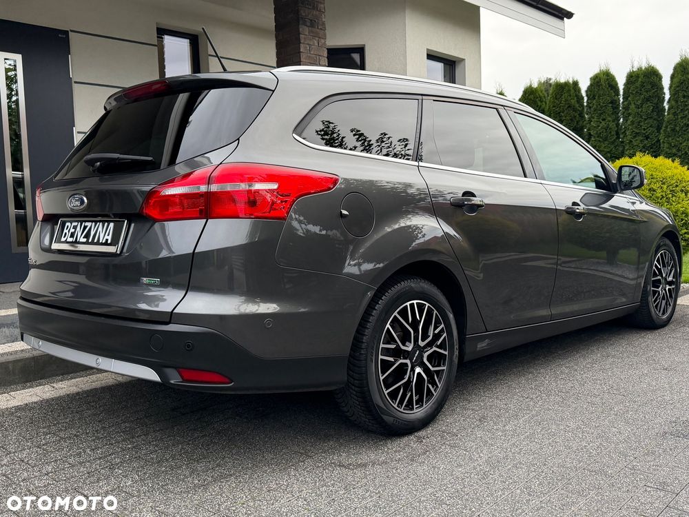 Ford Focus 1.0 EcoBoost STart-Stopp-System TITANIUM DESIGN - 4