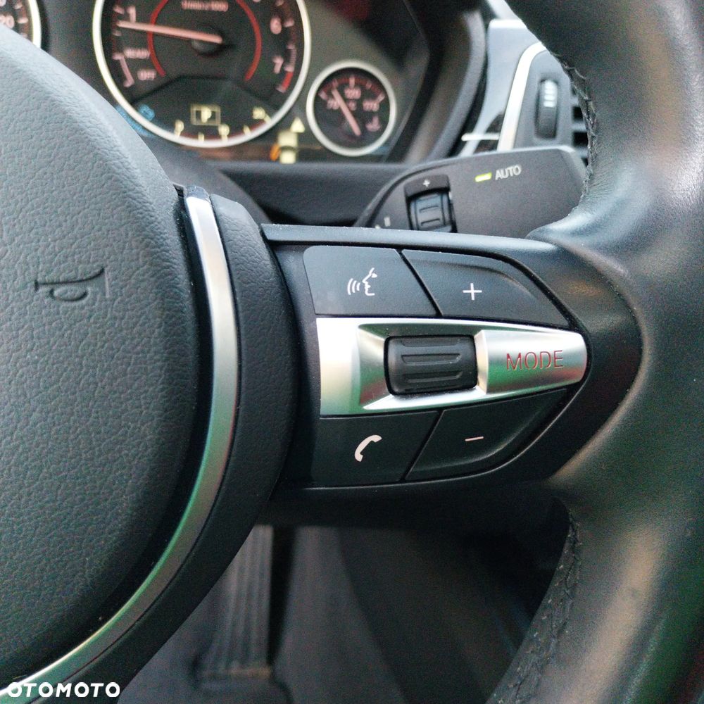 BMW Seria 3 330i xDrive M Sport - 21