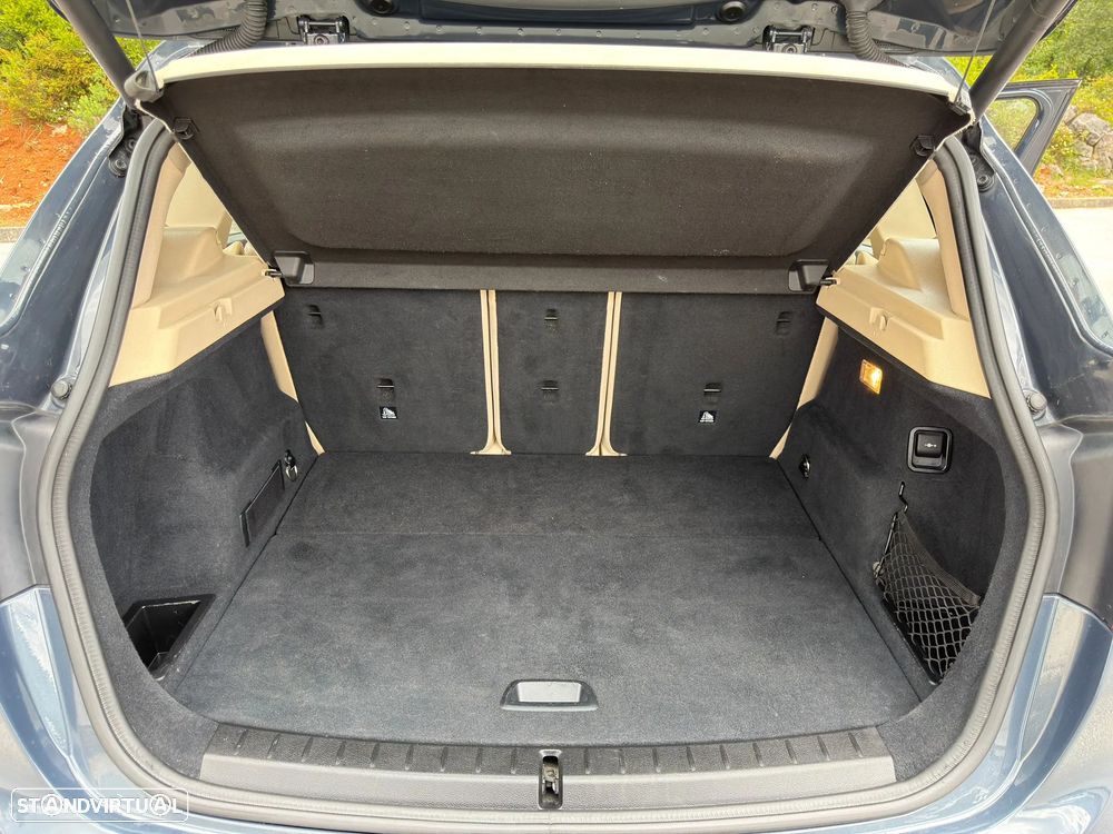 BMW 216 Active Tourer d Luxury Line - 25