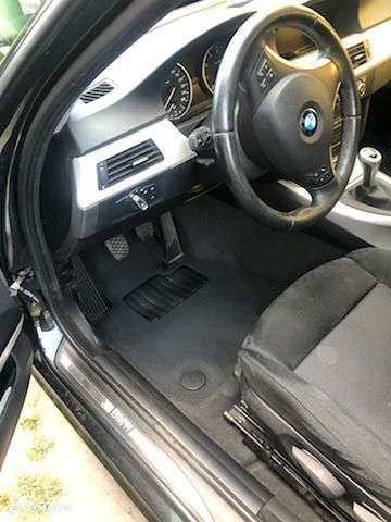 BMW Seria 3 320i - 9