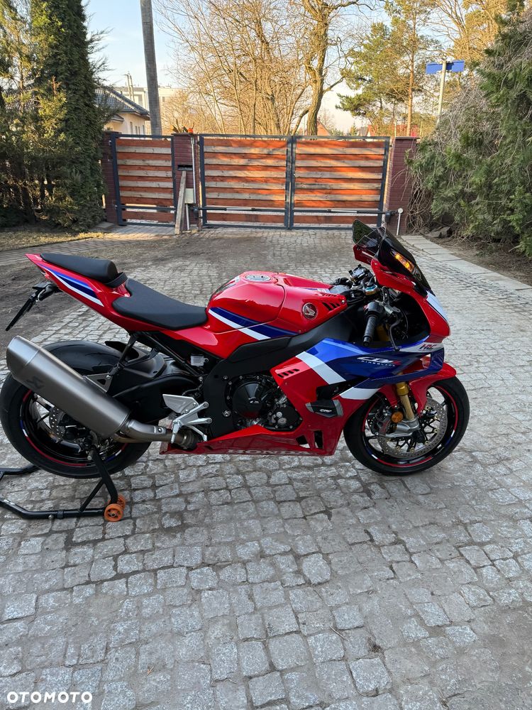 Honda CBR - 27