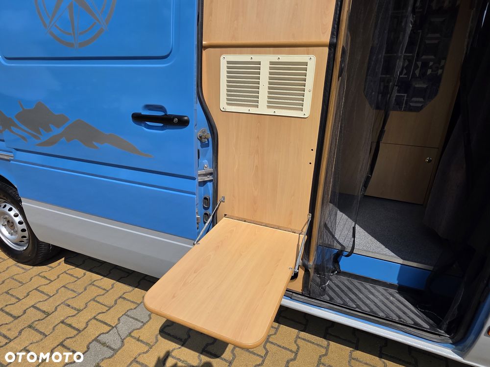Mercedes-Benz Sprinter - 11