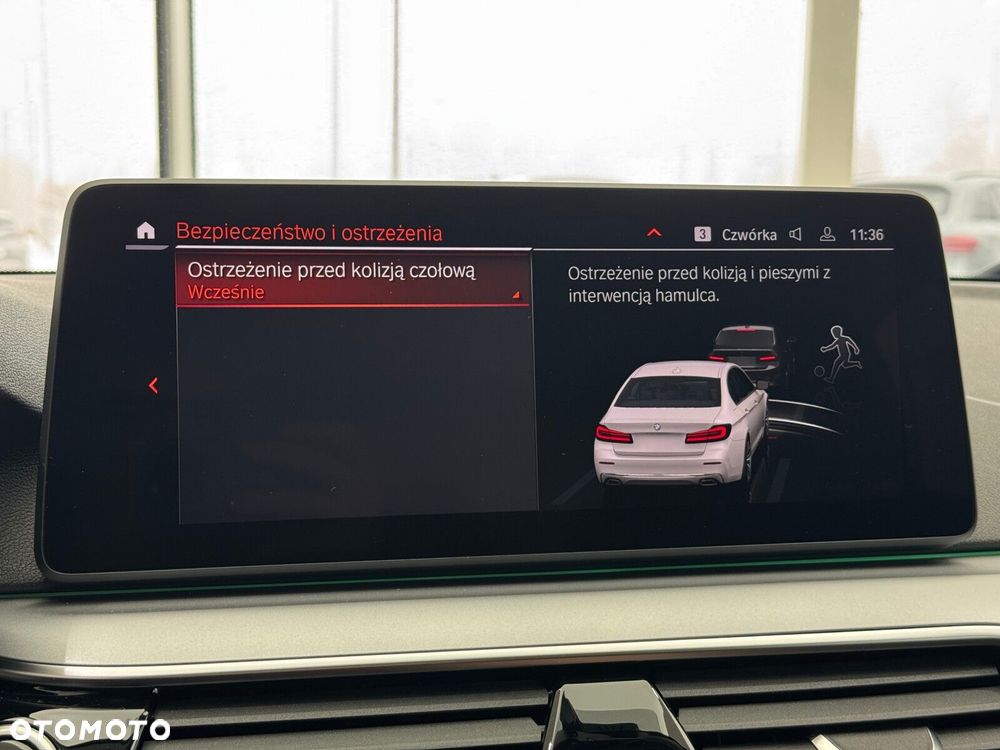 BMW Seria 5 520i - 31