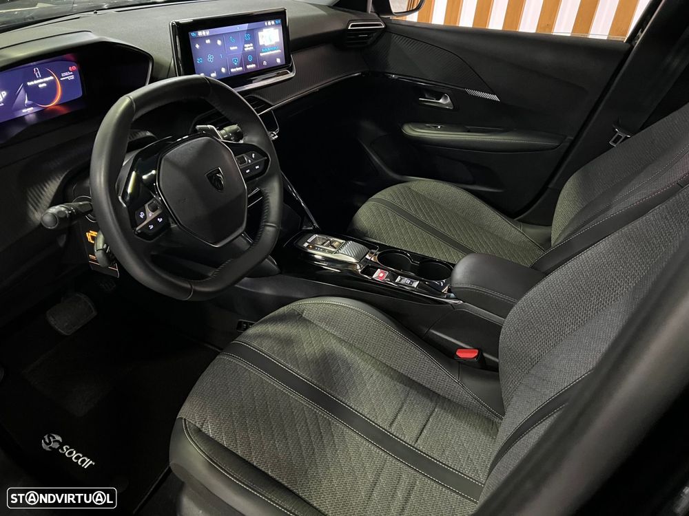 Peugeot 208 1.2 Hybrid Allure e-DCS6 - 19