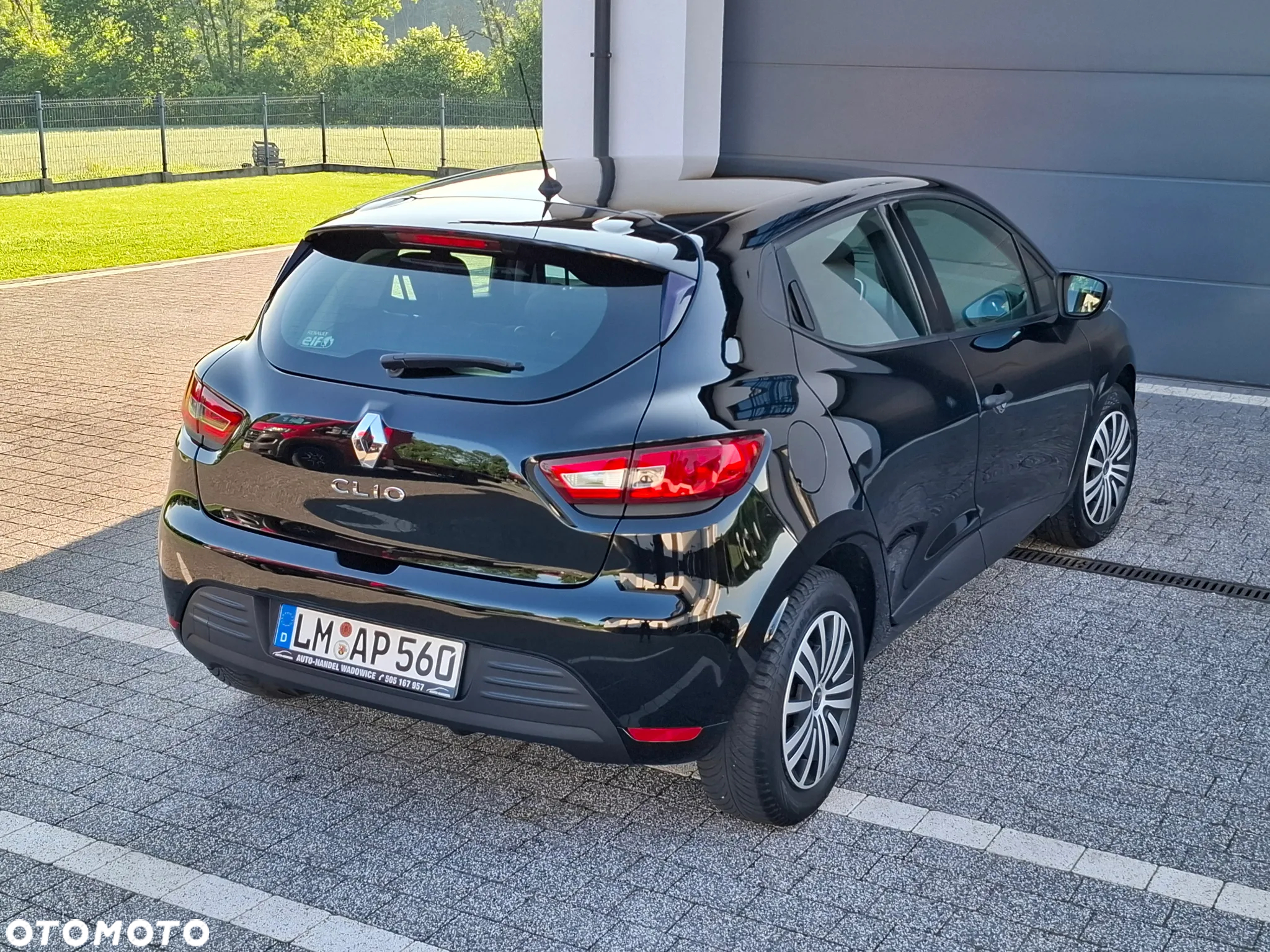 Renault Clio 0.9 TCe Limited - 12