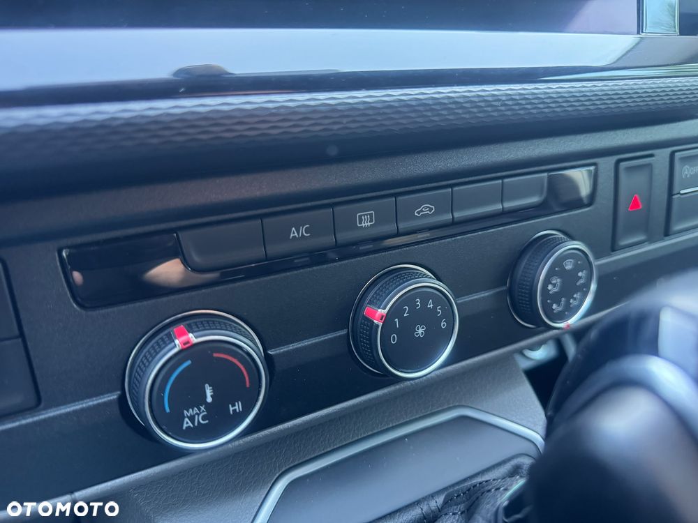 Volkswagen Transporter - 19