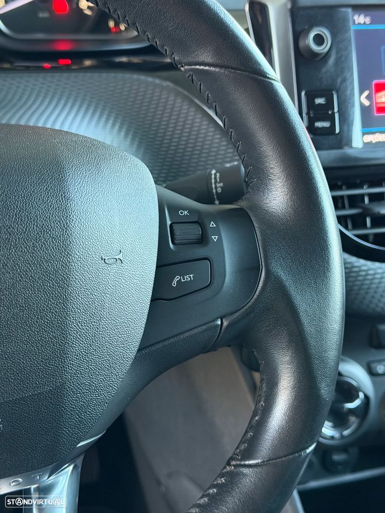 Peugeot 208 1.6 BlueHDi Style - 15