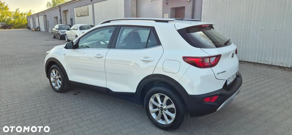 Kia Stonic 1.4 L - 6