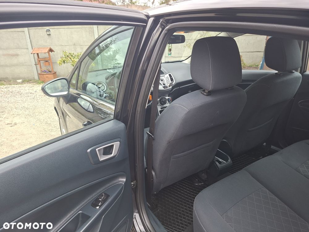 Ford Fiesta 1.4 TDCi Ambiente - 14