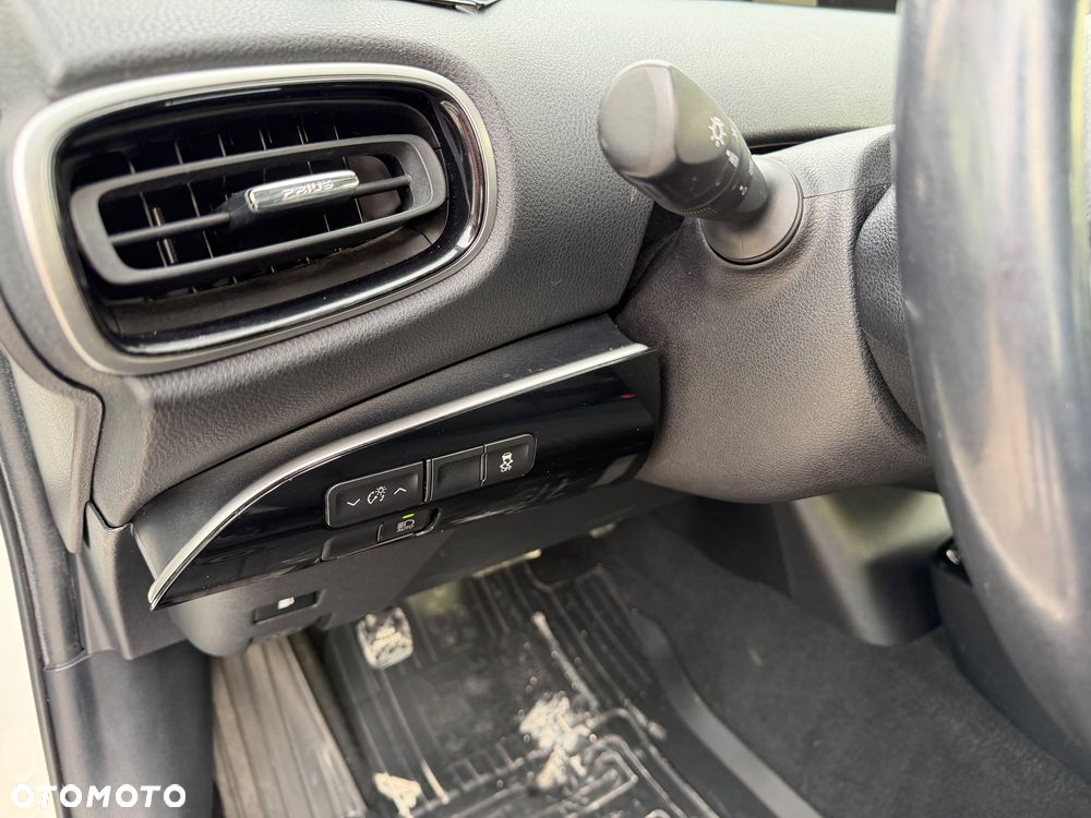 Toyota Prius Hybrid Comfort - 14