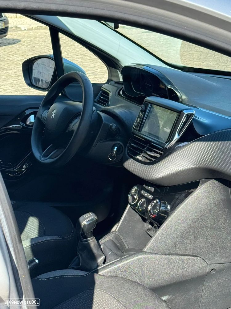 Peugeot 208 1.2 PureTech Active - 18