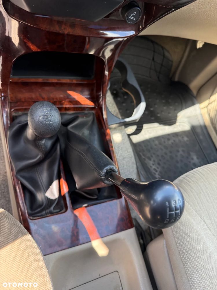 Nissan Terrano 2.7 TD S - 12