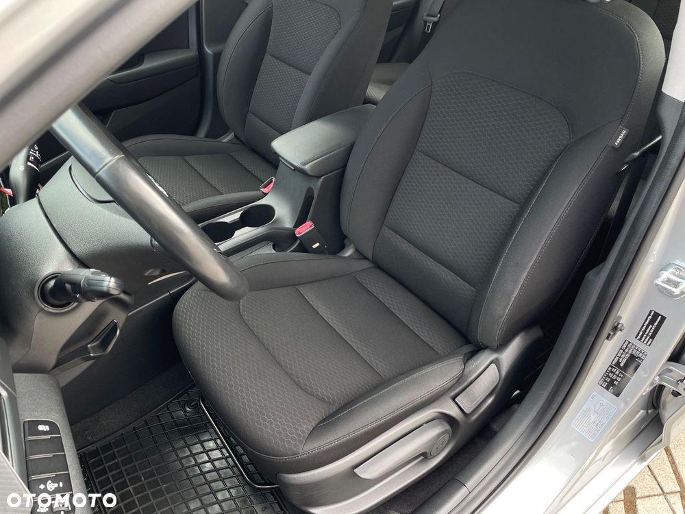 Hyundai Elantra 1.6 Style - 21
