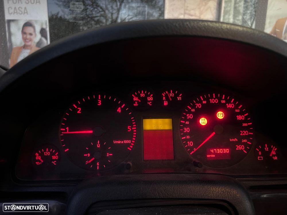 Audi A4 Avant 1.9 TDI Attraction - 8