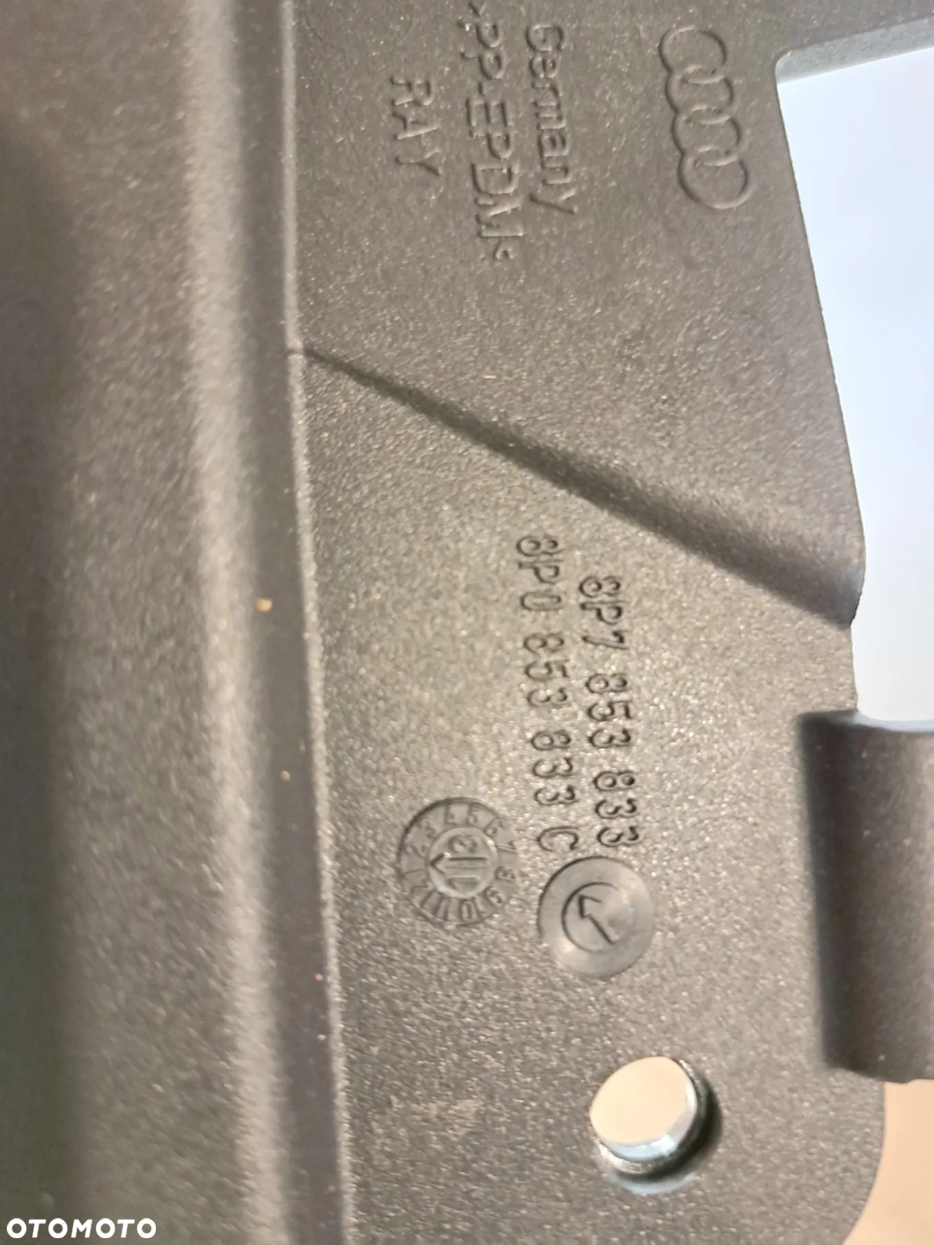 CHLAPACZ TYŁ AUDI A3 II 8P - 3