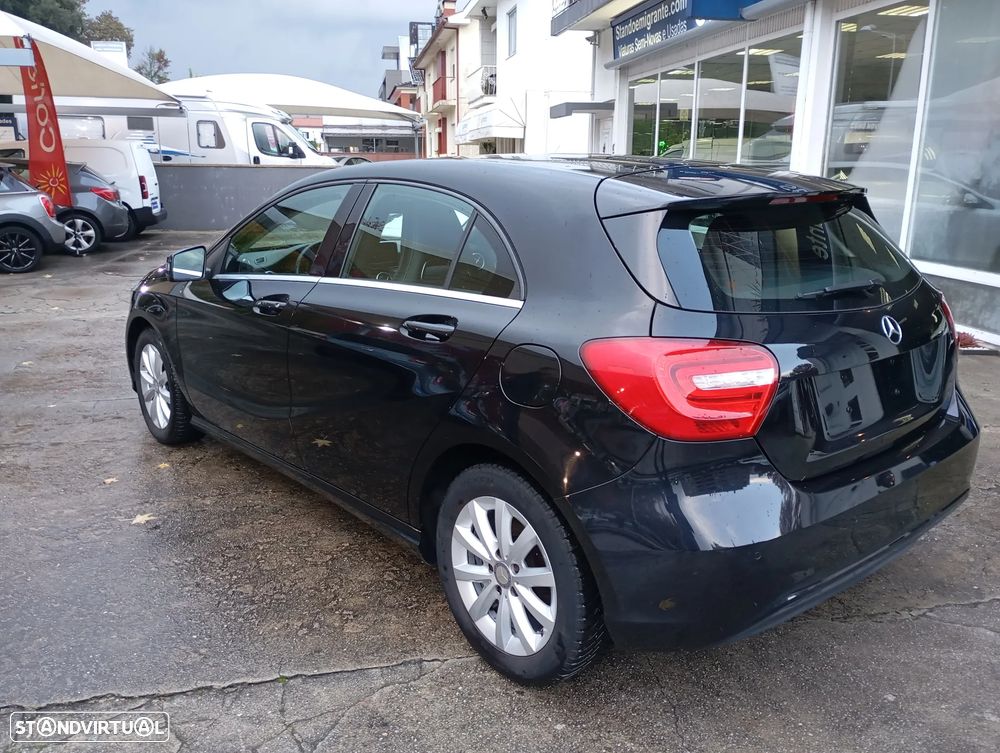 Mercedes-Benz A 180 (BlueEFFICIENCY) Urban - 2